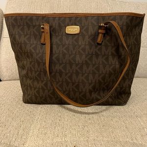 MICHAEL MICHAEL KORS jet set travel large carryall tote